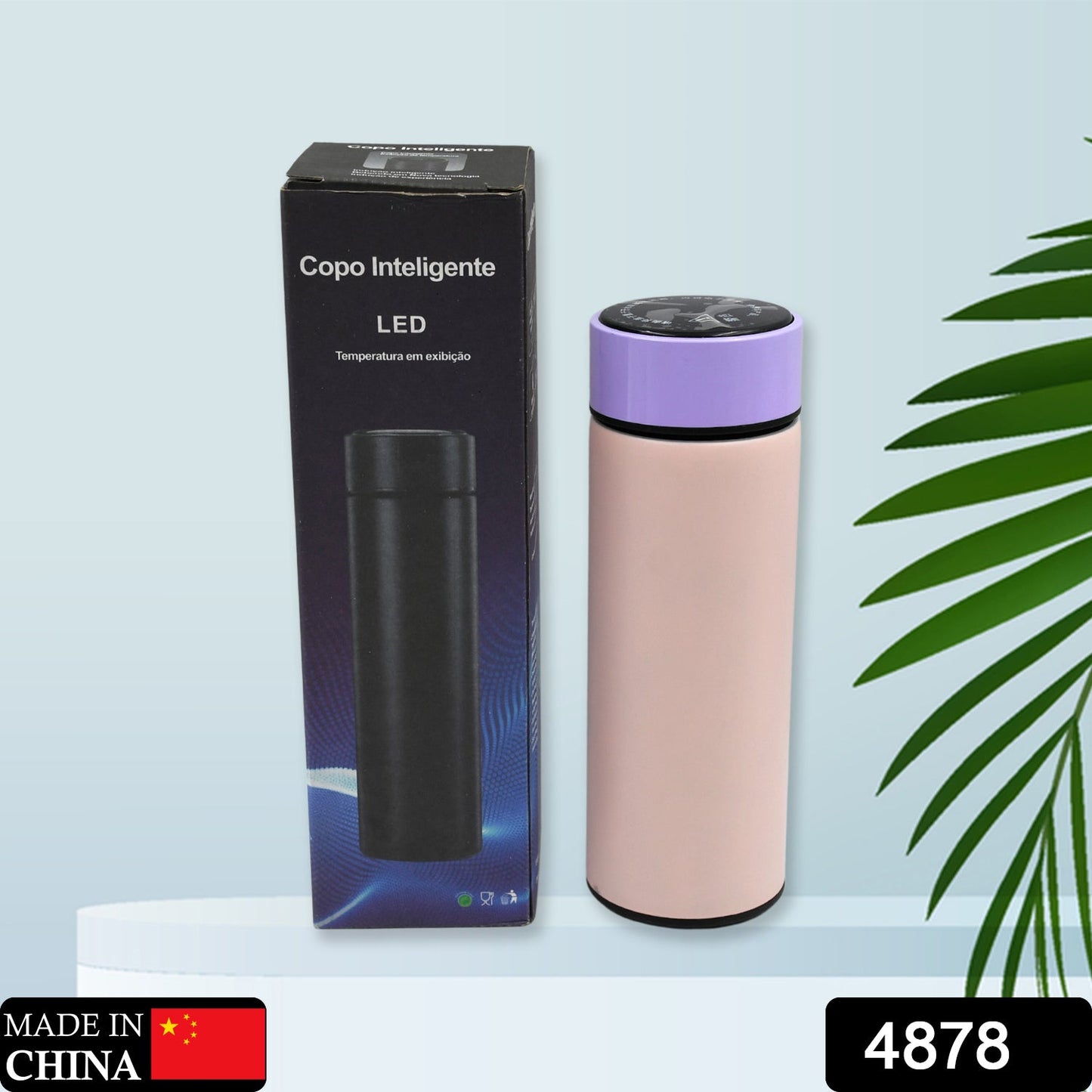 4878 La bouteille d'eau intelligente est dotée d'un écran LED étanche, d'une bouteille d'eau froide et chaude isolée sous vide à double paroi en acier inoxydable sans BPA et anti-fuite avec affichage de la température LED.