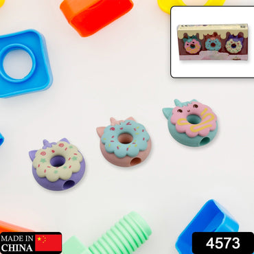 4573 Gommes à donuts non toxiques sur le thème des dessins animés de petite taille, papeterie scolaire | pour enfants - Garçons et filles | Cadeau d'anniversaire | Cadeau de retour (ensemble de 3 pièces)