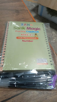 8075 4 Pc Magic Copybook largement utilisé par les enfants, les enfants et même les adultes également pour écrire des choses importantes dessus en cas d'urgence, etc.